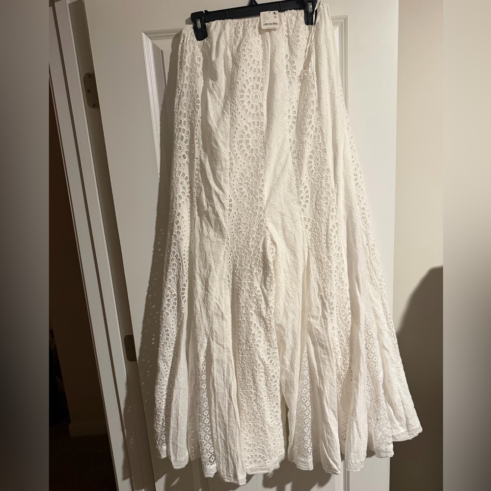 Free People Ivory embroidered onesie 🔥 Size M - Picture 5 of 6